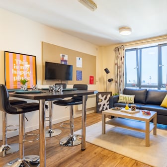 Silver En Suite - Image 10